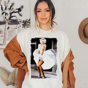 Marilyn Monroe Scene Of Her Skirt Blowing Up Vintage Movie Icon Retro T-Shirt